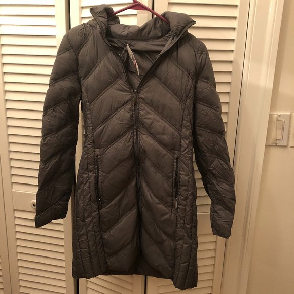 Michael Kors pack-it down fill jacket, new - Picture 1 of 12